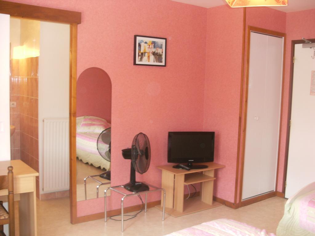 Les Confins Du Perche Hotel Tuffe Room photo