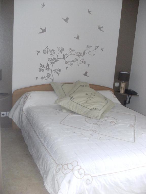 Les Confins Du Perche Hotel Tuffe Room photo
