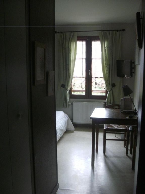 Les Confins Du Perche Hotel Tuffe Room photo