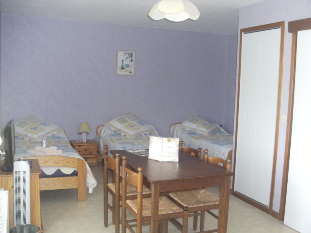 Les Confins Du Perche Hotel Tuffe Room photo